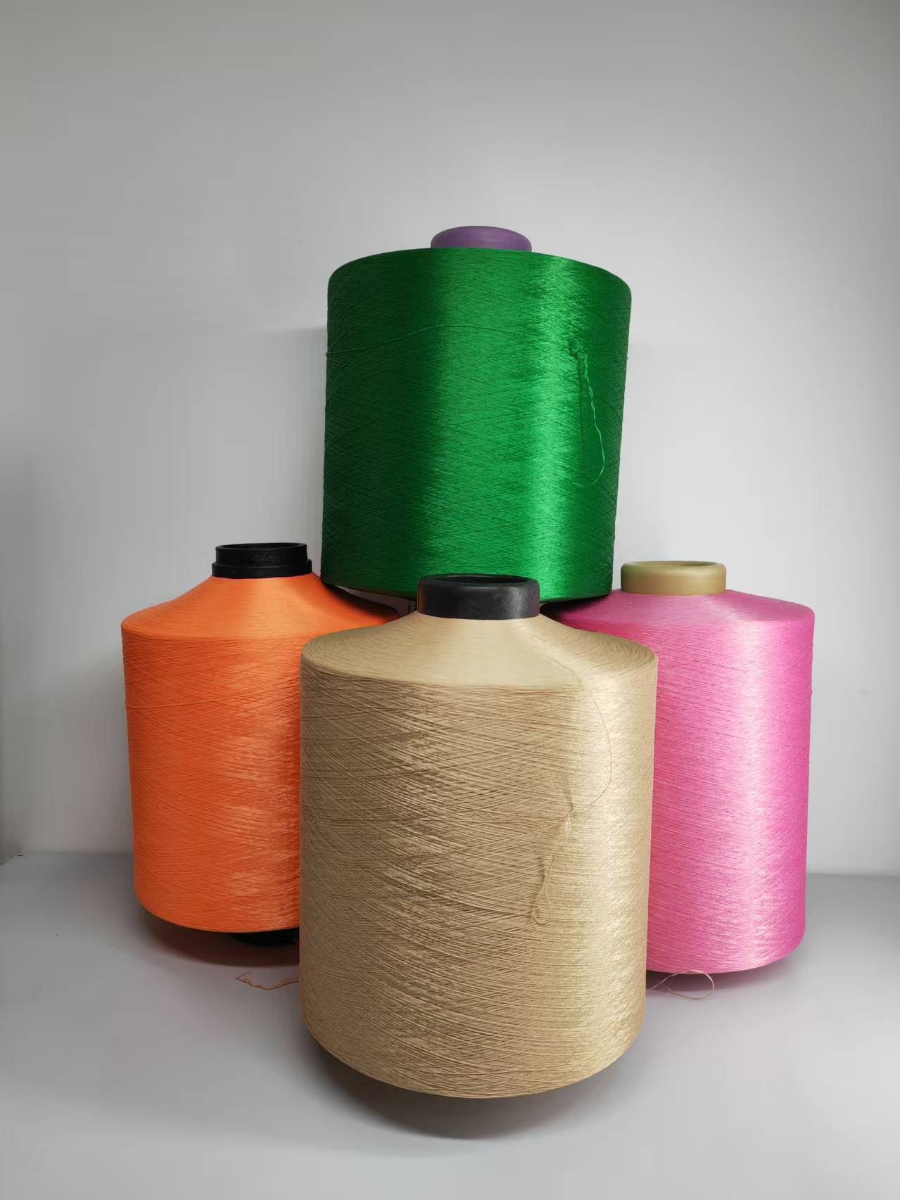 Paano ginagamit ang Polyester Yarn?