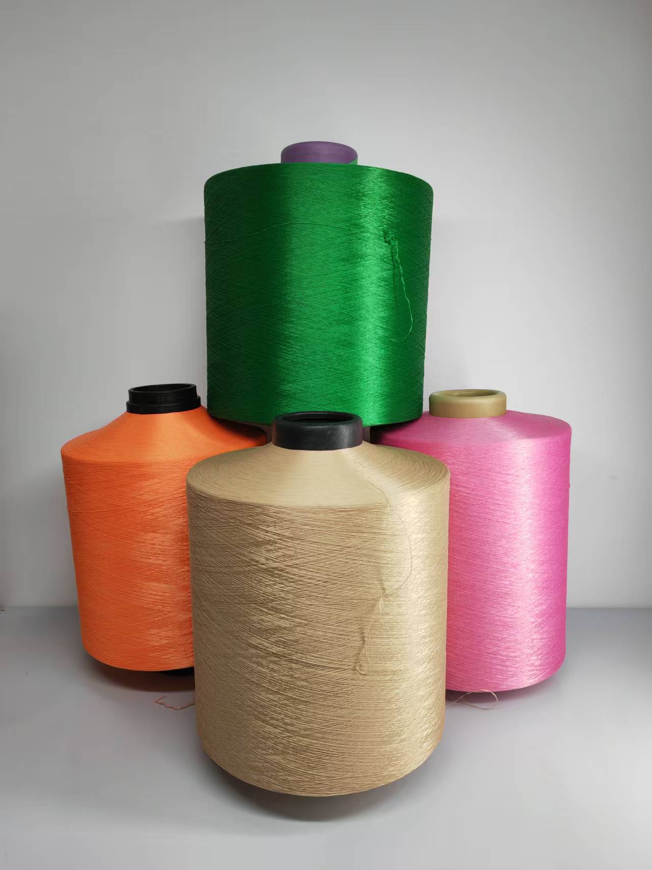 Mainit na nagbebenta ng polyester na sinulid para sa webbing